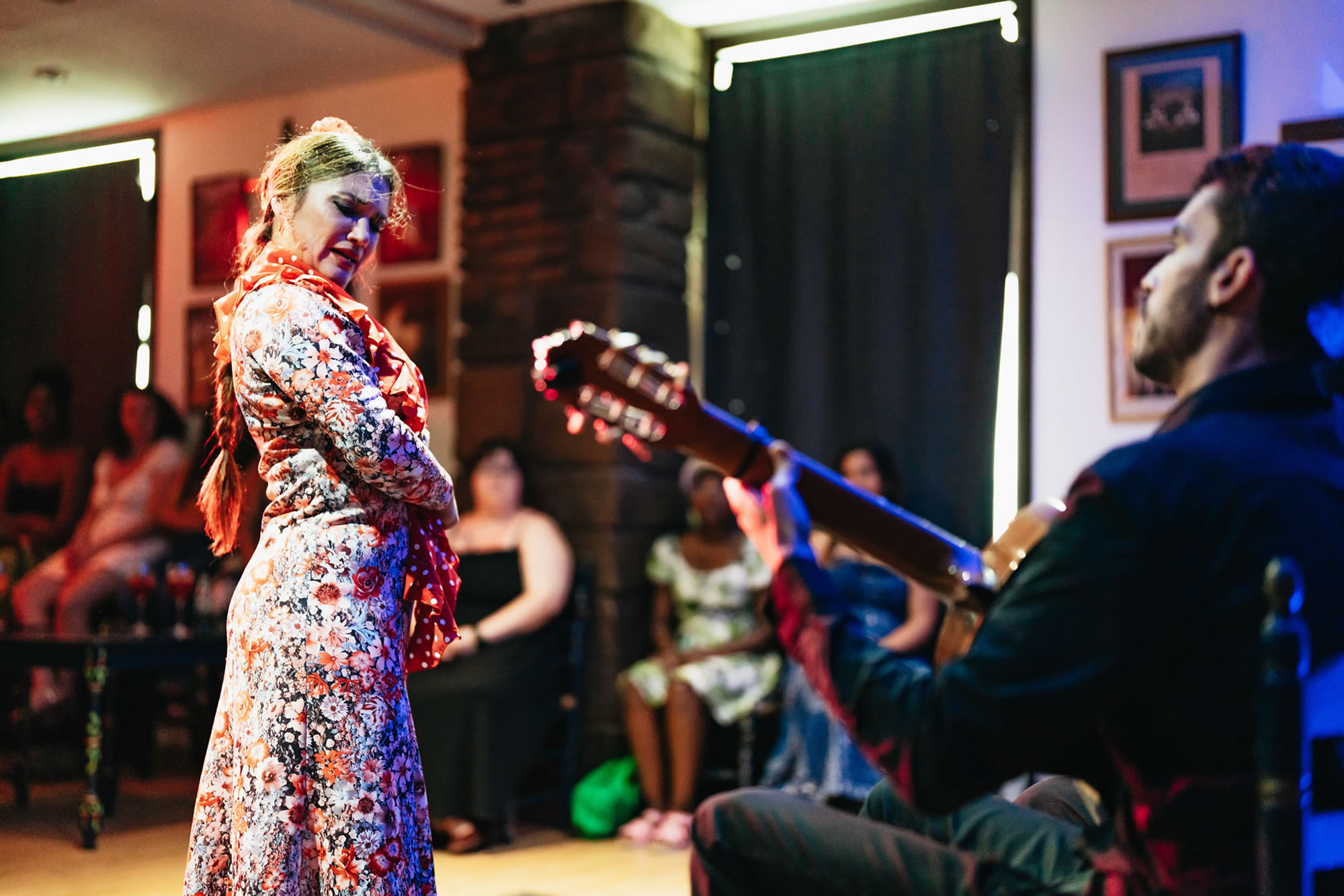 Baraka Flamenco Show with drink in Triana, Seville